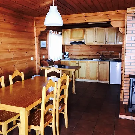 Casa * Penhas da Saúde